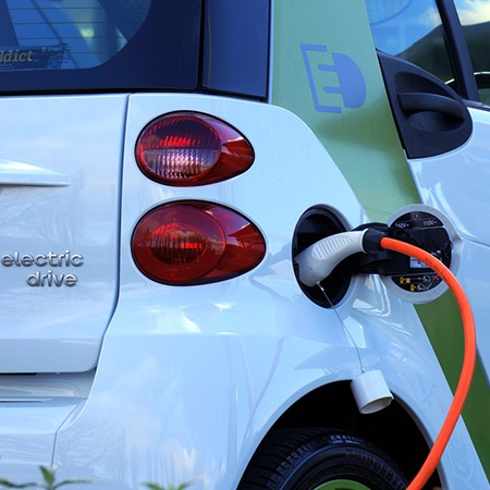 A hibridtől az elektromos autóig